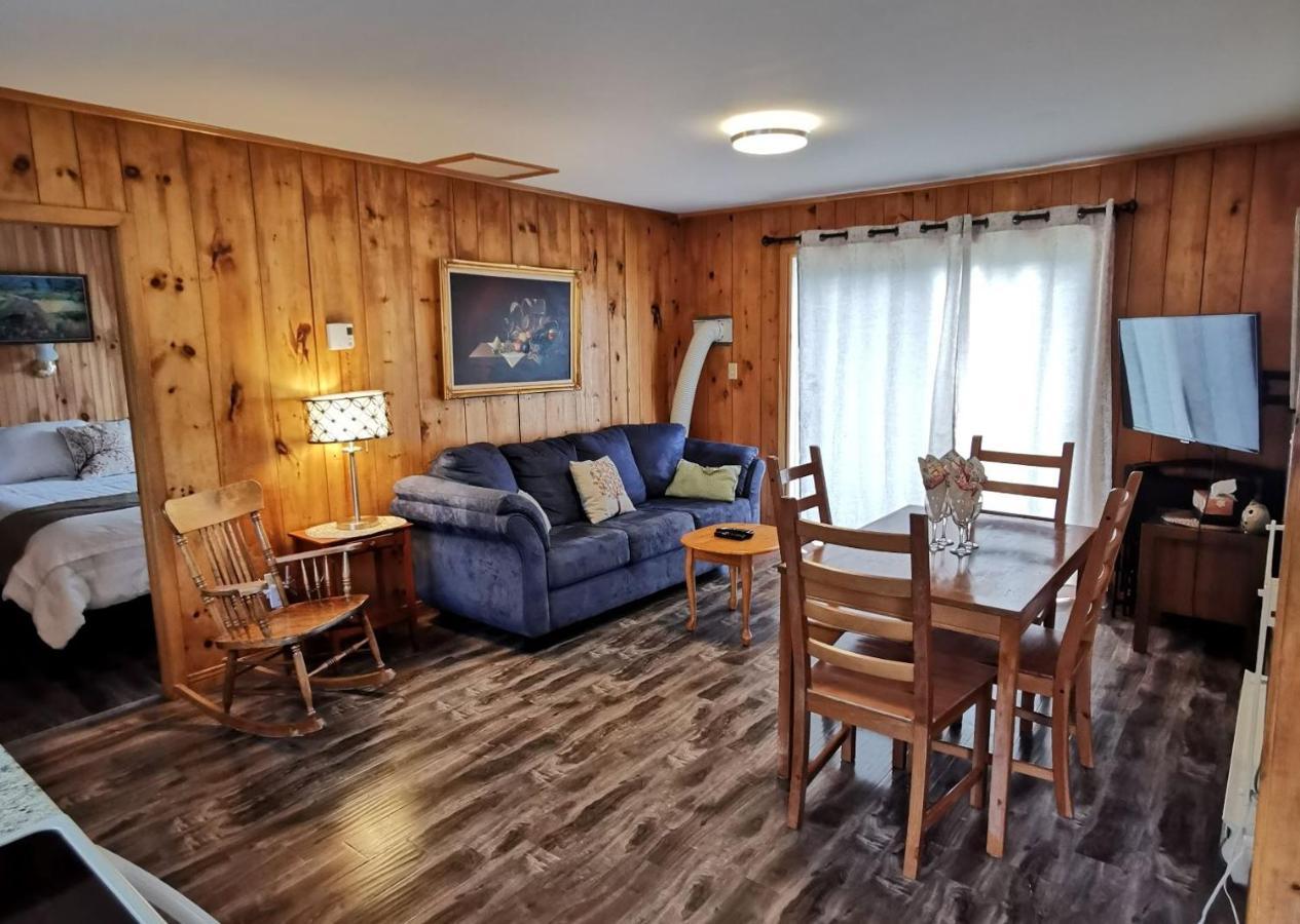 Knotty Pine Cottages, Suites & Motel Rooms Ingonish Dış mekan fotoğraf