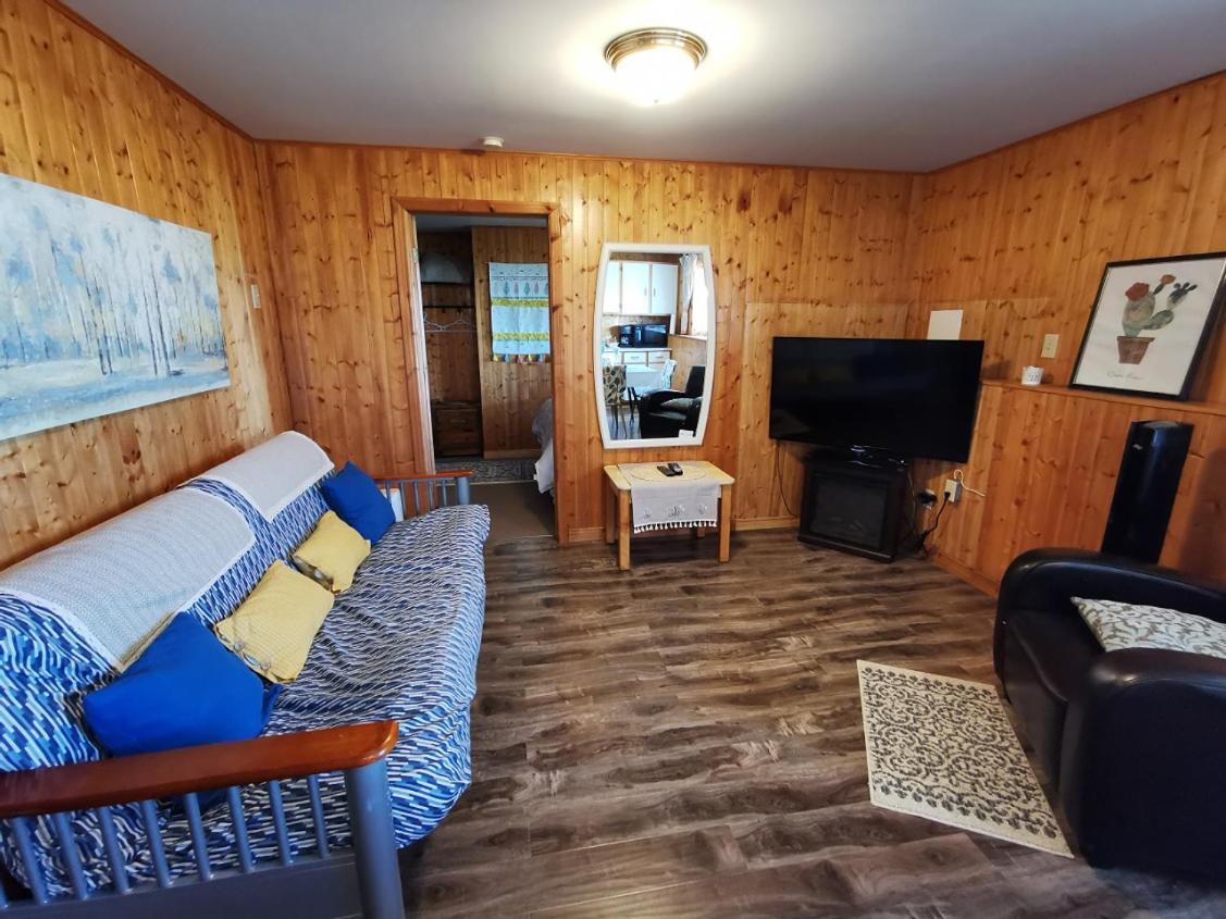 Knotty Pine Cottages, Suites & Motel Rooms Ingonish Dış mekan fotoğraf