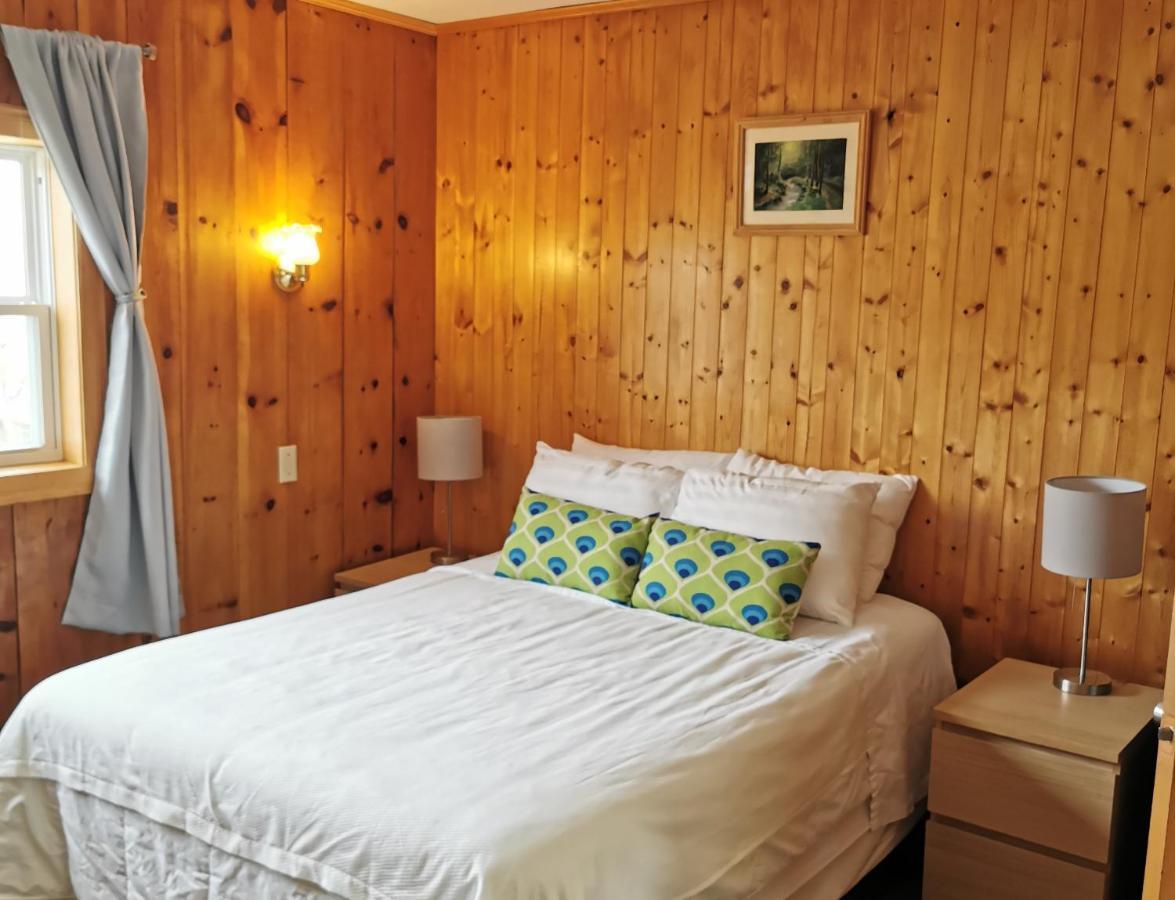 Knotty Pine Cottages, Suites & Motel Rooms Ingonish Dış mekan fotoğraf