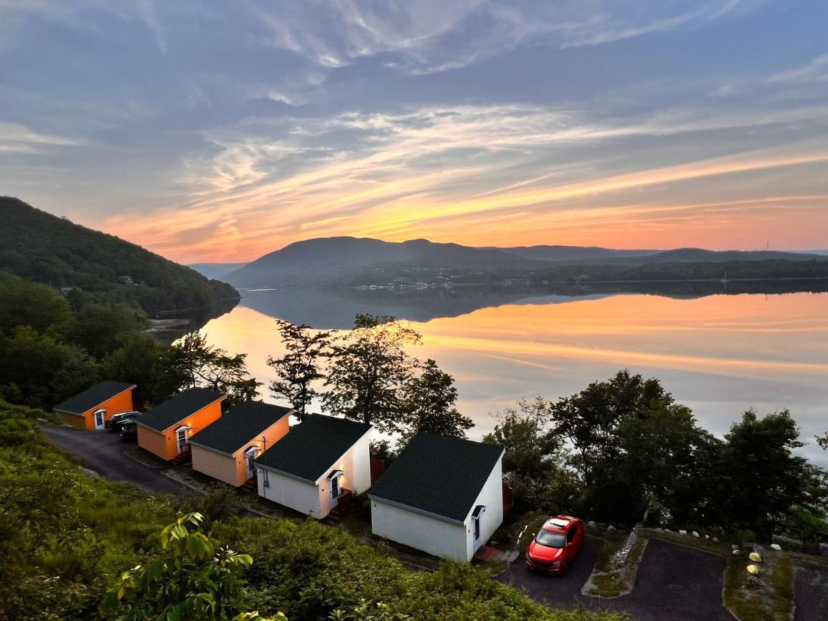 Knotty Pine Cottages, Suites & Motel Rooms Ingonish Dış mekan fotoğraf