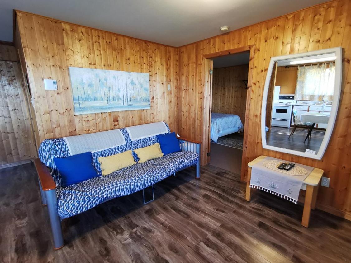 Knotty Pine Cottages, Suites & Motel Rooms Ingonish Dış mekan fotoğraf