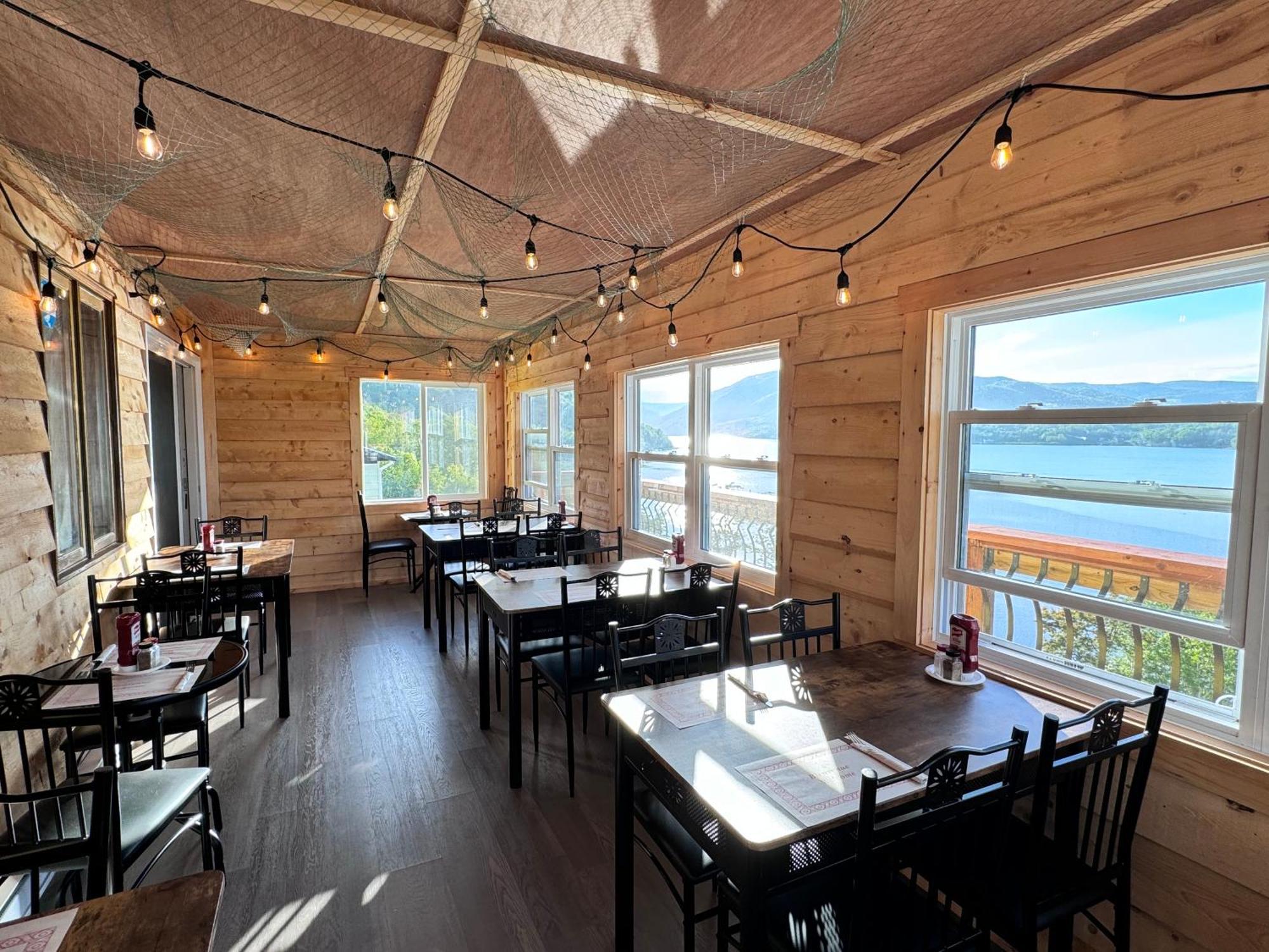 Knotty Pine Cottages, Suites & Motel Rooms Ingonish Dış mekan fotoğraf