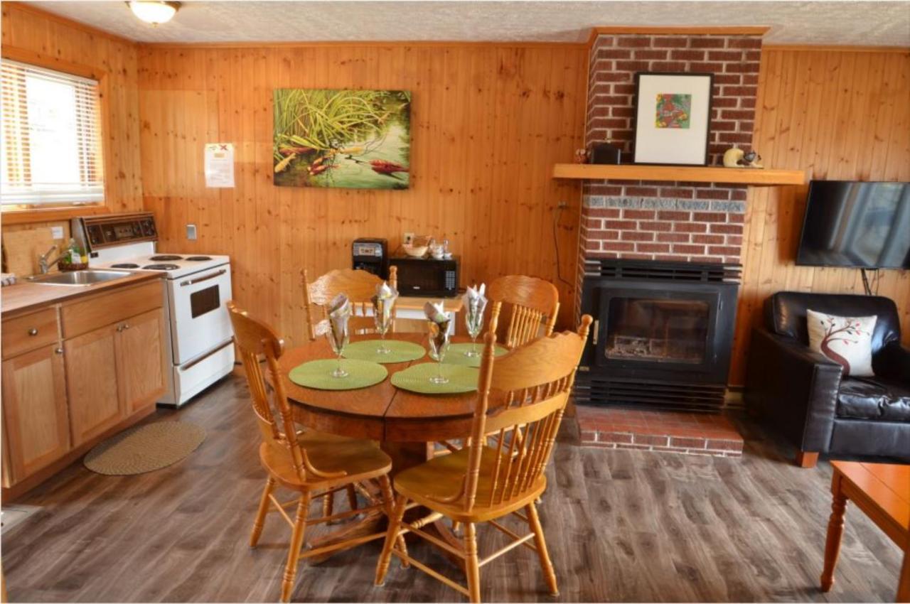 Knotty Pine Cottages, Suites & Motel Rooms Ingonish Dış mekan fotoğraf