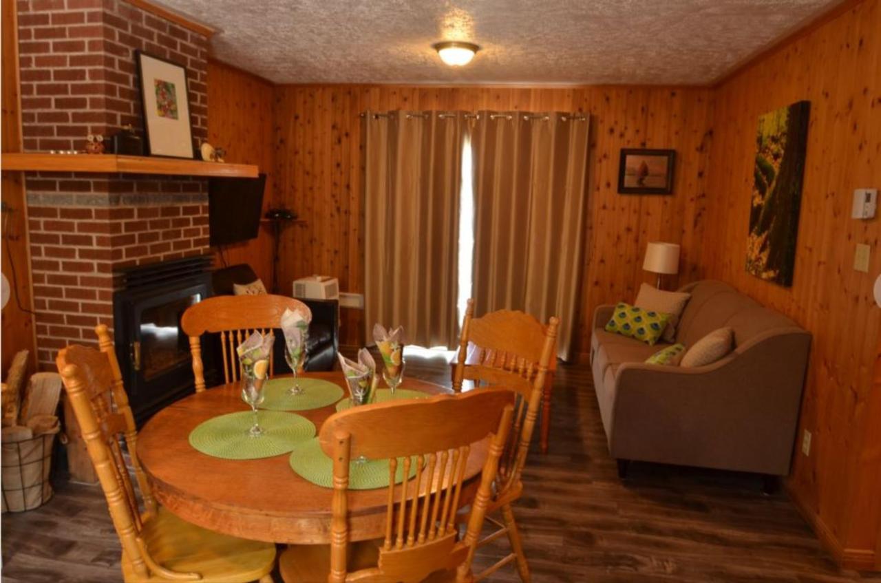 Knotty Pine Cottages, Suites & Motel Rooms Ingonish Dış mekan fotoğraf