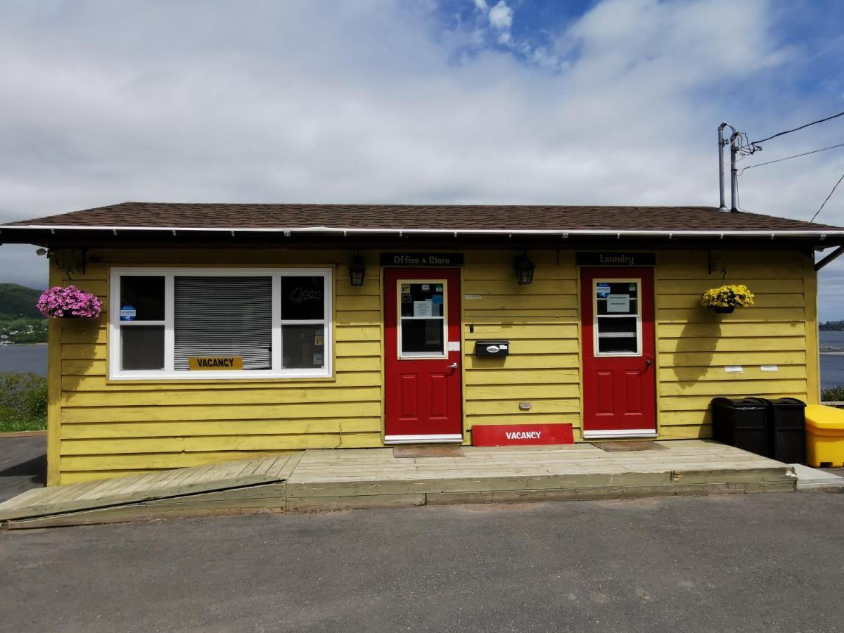 Knotty Pine Cottages, Suites & Motel Rooms Ingonish Dış mekan fotoğraf